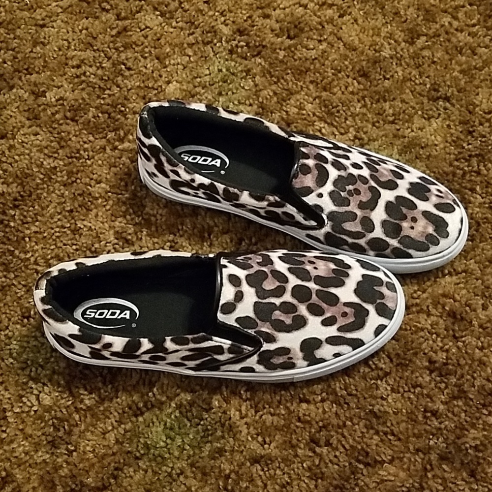 Soda slip on sneakers, cheetah print